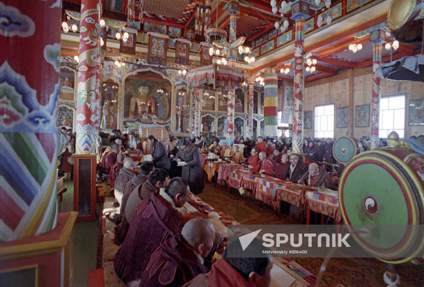 Service in Tsogchin temple