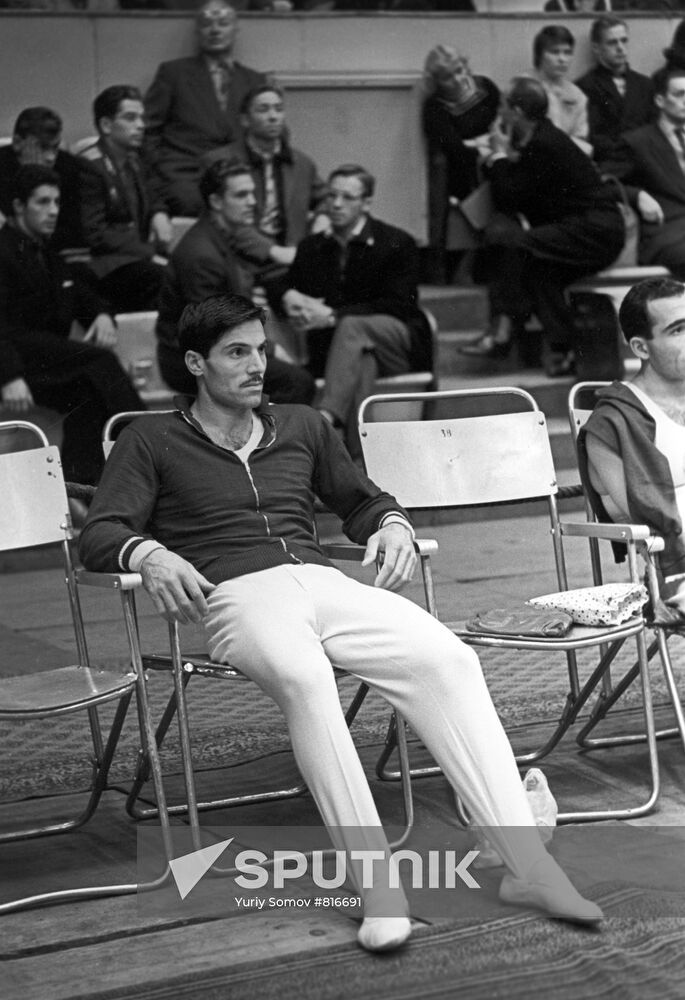 Albert Azarian, Olympic gymnastics champion