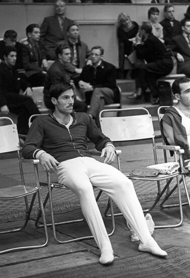 Albert Azarian, Olympic gymnastics champion