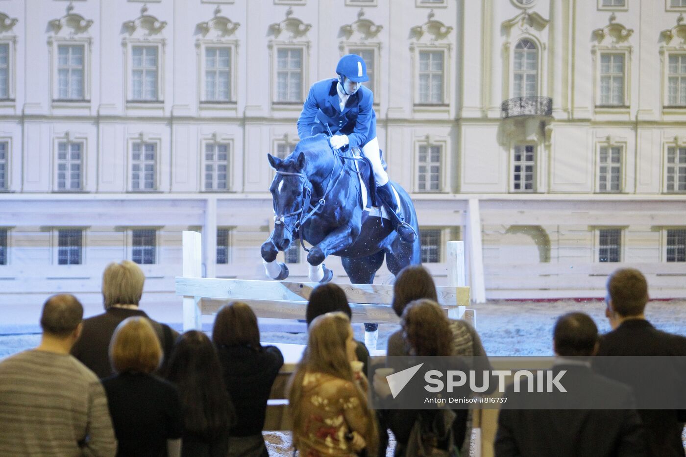 Top Line exhibition kicks off in Moscow
