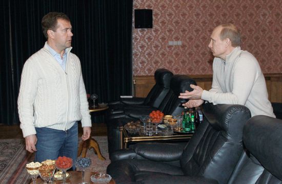 Dmitry Medvedev and Vladimir Putin hold informal meeting