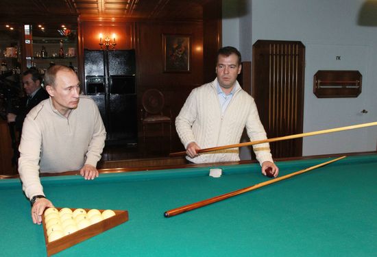 Dmitry Medvedev and Vladimir Putin hold informal meeting