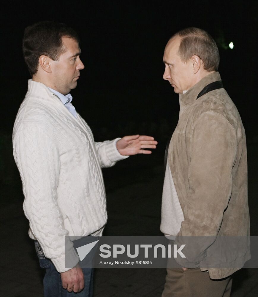 Dmitry Medvedev and Vladimir Putin hold informal meeting