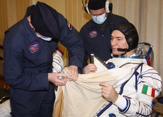 Training of ISS 26/27 crews