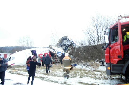 Two dead in Tu-154 emergency landing at Moscow airport