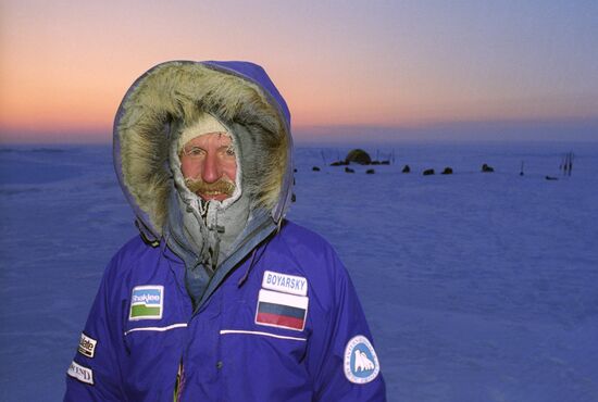 Twin Pole-95 international trans-Arctic expedition