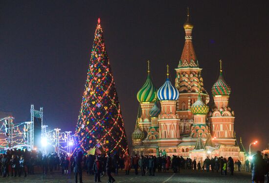 Moscow gets ready for New Year