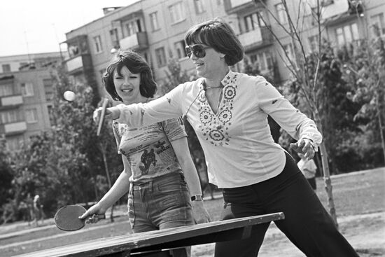 Table tennis