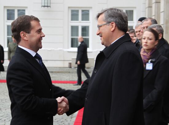 Dmitry Medvedev visits Warsaw