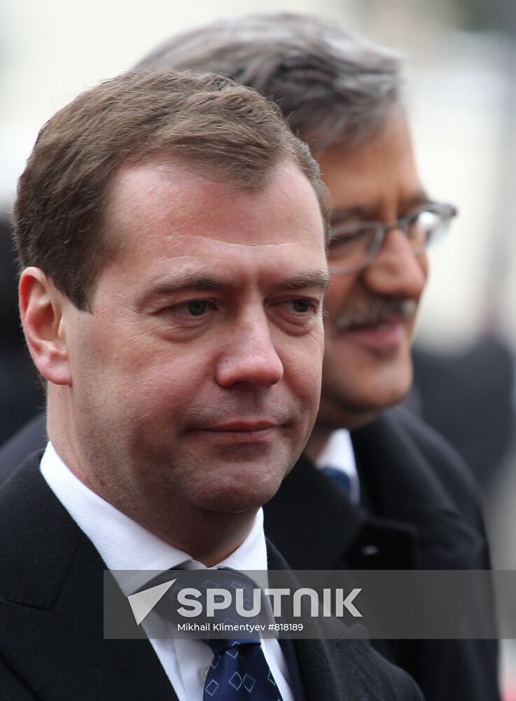 Dmitry Medvedev arrives in Warsaw on official visit