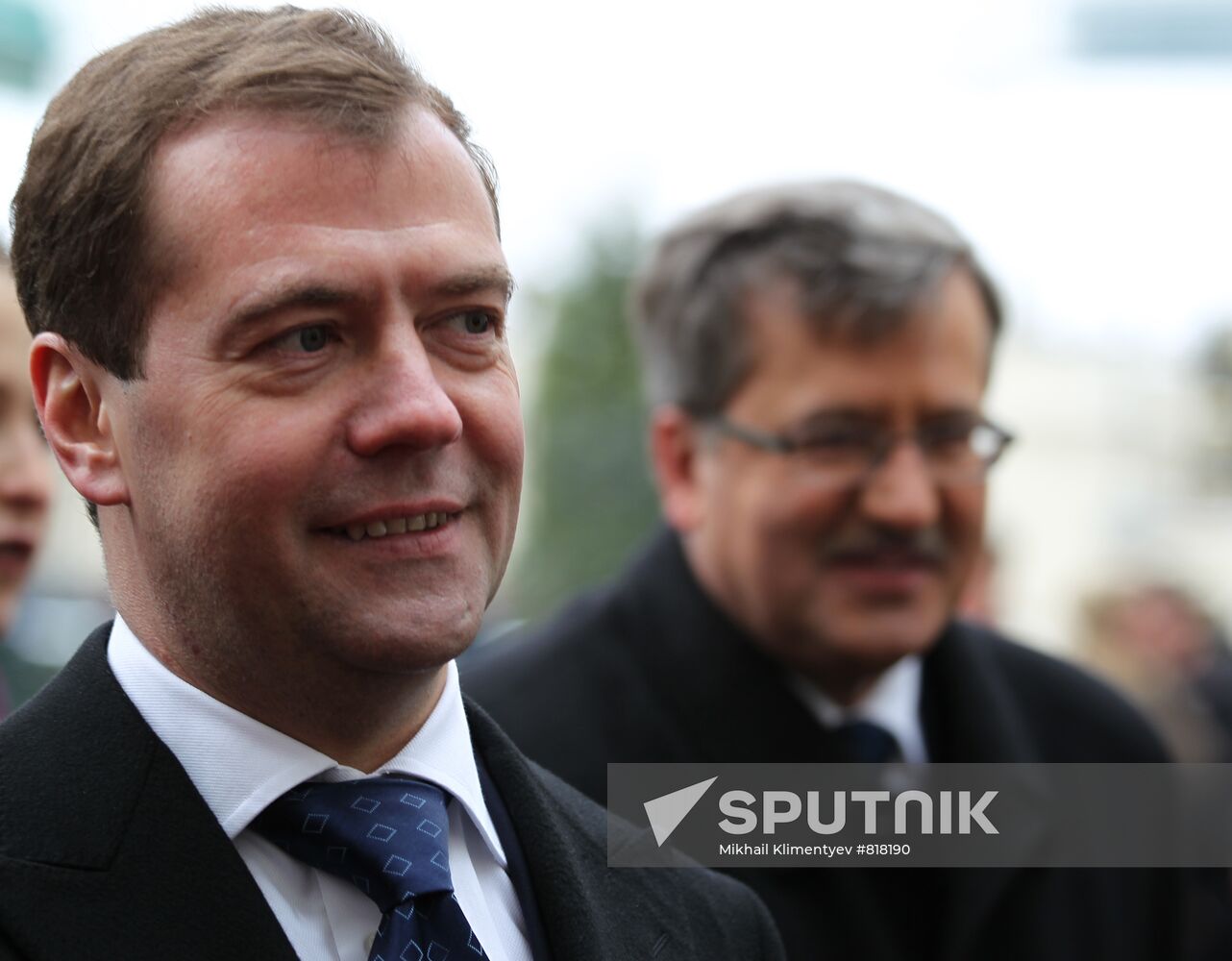 Dmitry Medvedev arrives in Warsaw on official visit