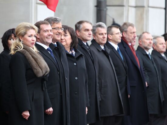 Dmitry Medvedev arrives in Warsaw on official visit