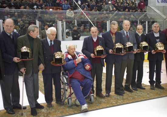 Russian ice hockey veterans