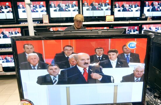 Lukashenko live on Belarusian TV