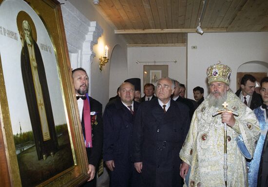 Yury Luzhkov, Viktor Chernomyrdin and Alexy II