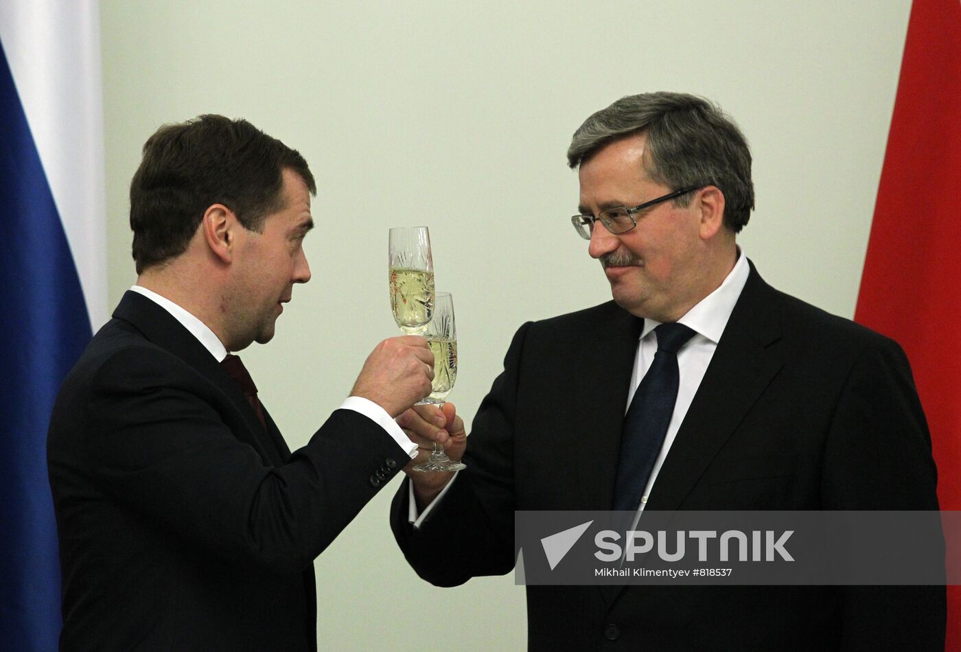 Dmitry Medvedev pays official visit to Warsaw