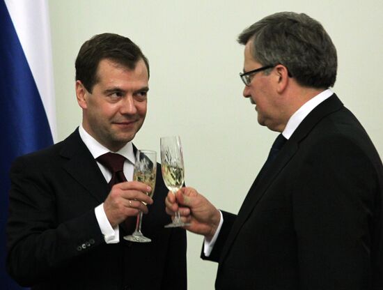 Dmitry Medvedev pays official visit to Warsaw