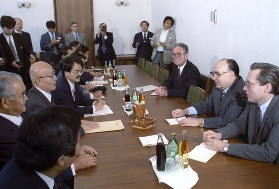 Japanese politician Sakurauti Yoshio