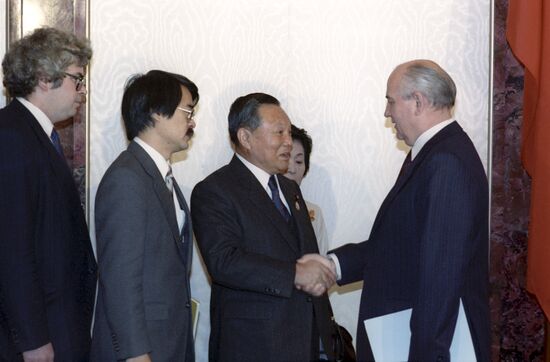 Mikhail Gorbachev meeting with Yoshihiko Tsuchiya