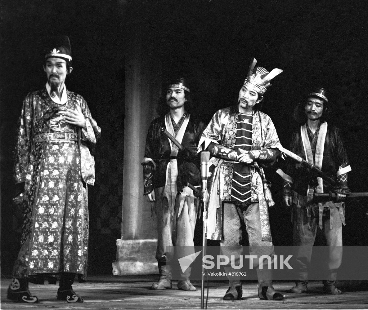 Scene from play Three Claimants, One Throne