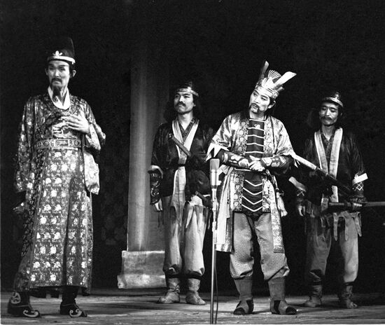 Scene from play Three Claimants, One Throne