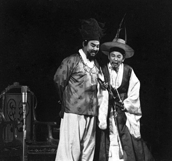 Scene from play Three Claimants, One Throne