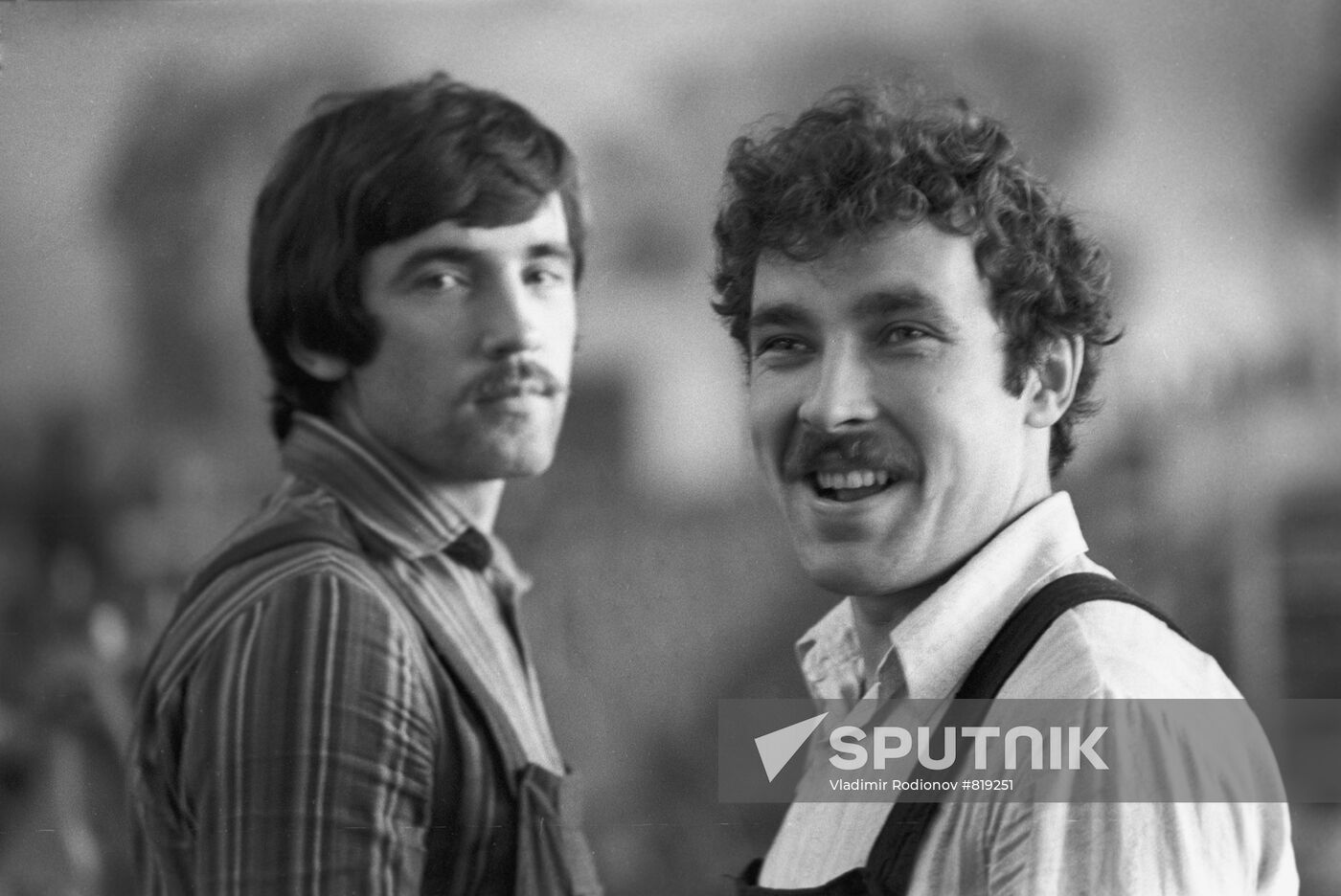 Fitters Vladimir Bryzgailov and Vladimir Mikhailov