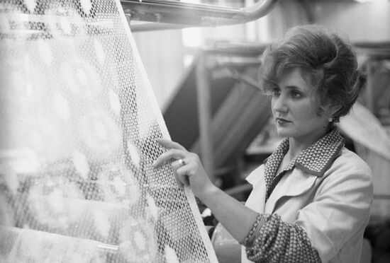 Weaver Svetlana Zotova