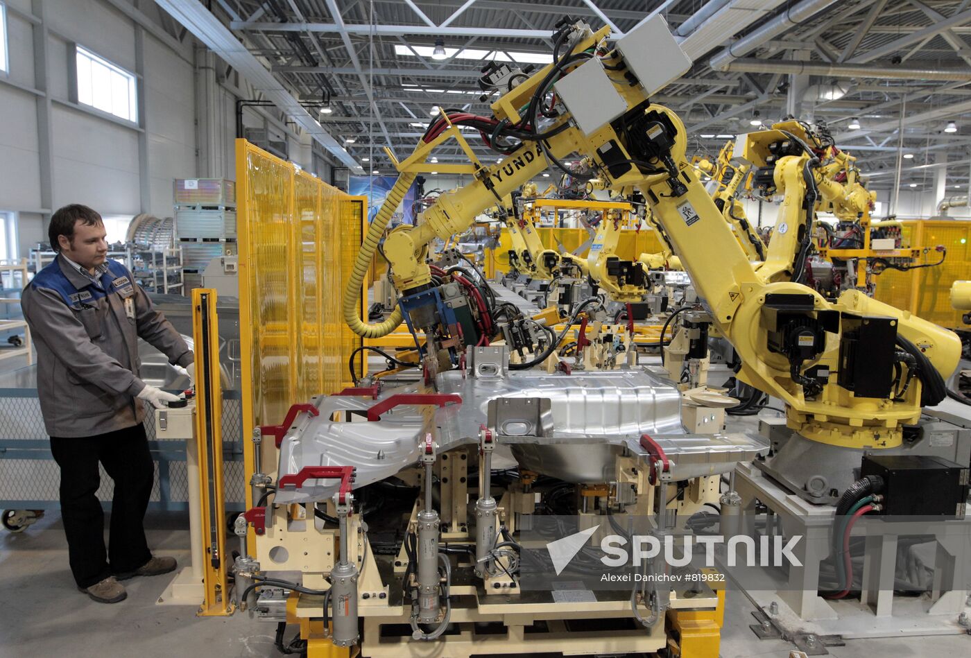 Shin Young plant launches robot-manned assembly line