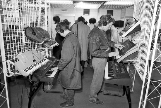 Electronic musical instruments from leading Japanese firms
