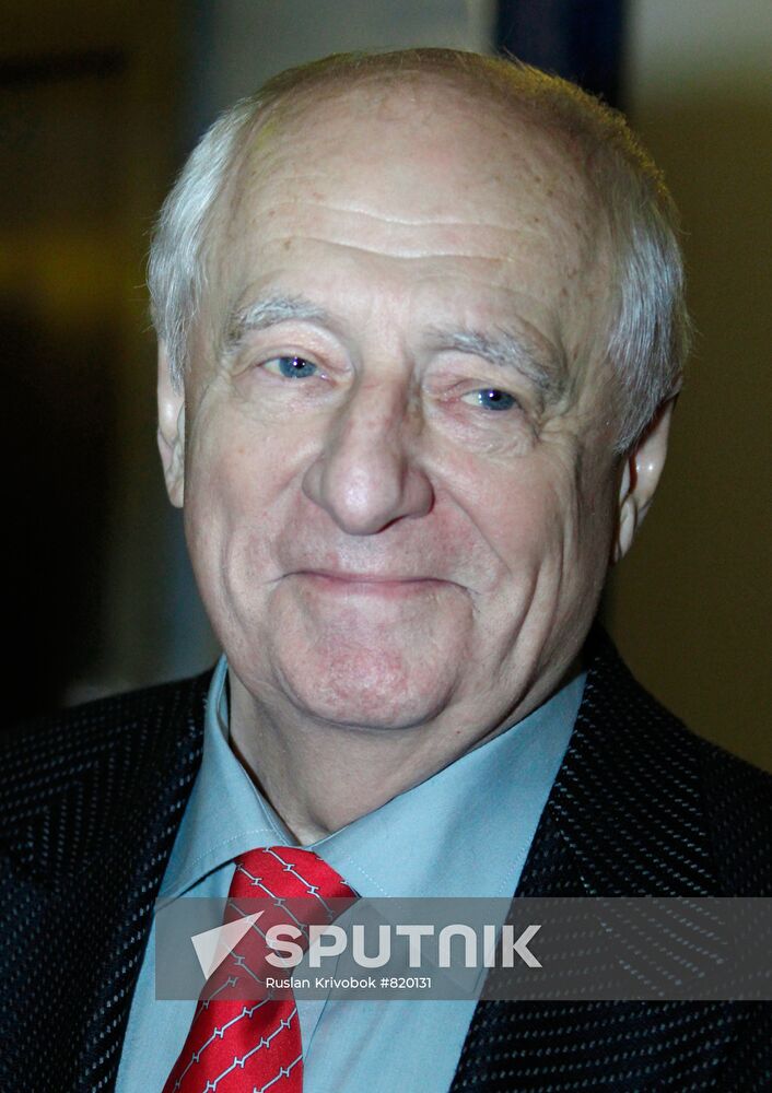 Mark Zakharov