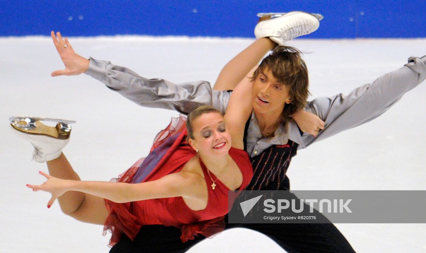 Yekaterina Pushkash and Jonathan Guerreiro