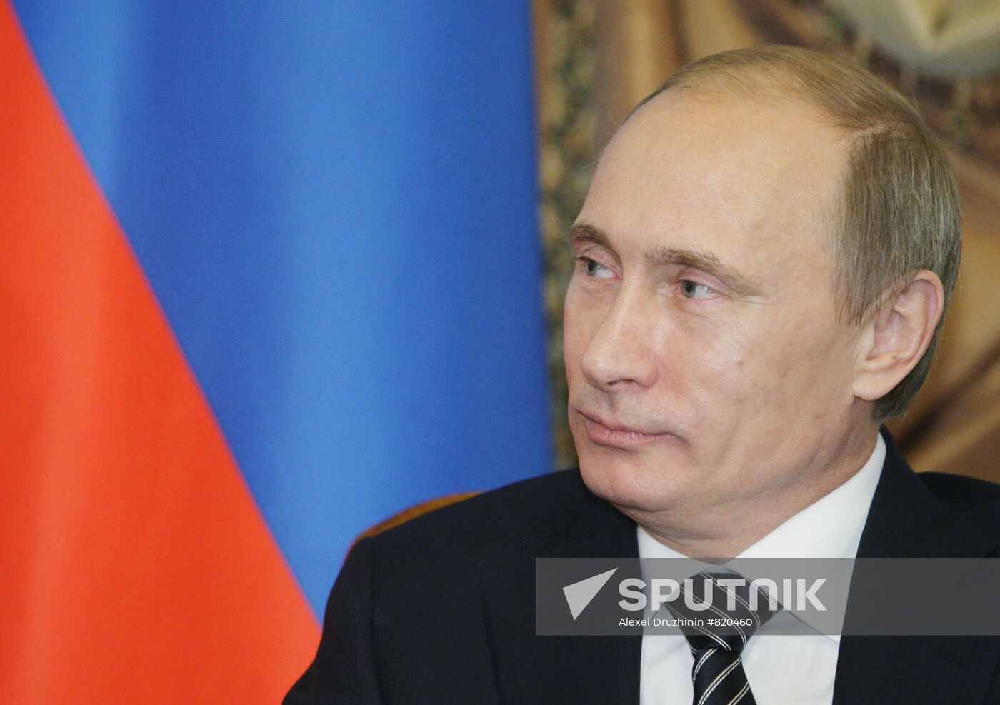 Vladimir Putin meets with François Fillon