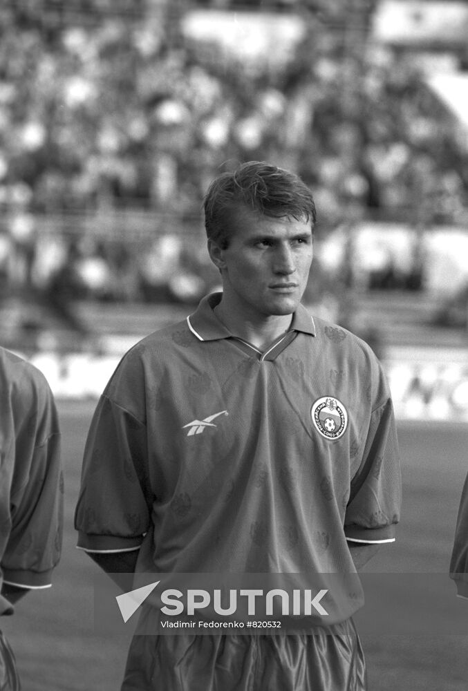 O. Veretennikov, the striker of the Russia football team