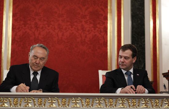 Dmitry Medvedev and Nursultan Nazarbayev