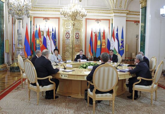 Dmitry Medvedev at CSTO and CIS summits at Kremlin