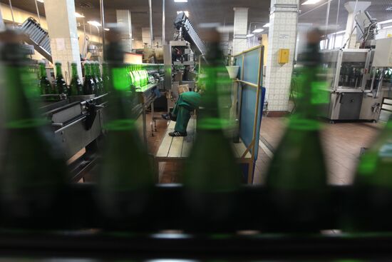 Production of champagne at Moscow Champagne Winery