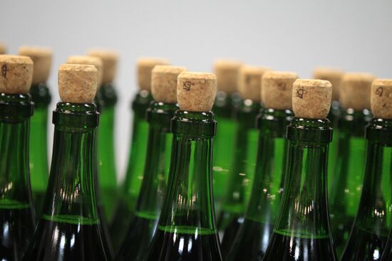 Production of champagne at Moscow Champagne Winery