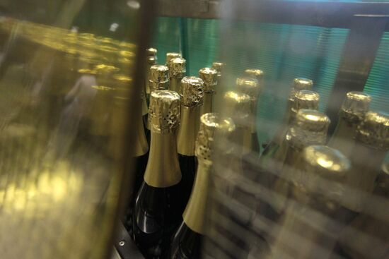 Production of champagne at Moscow Champagne Winery