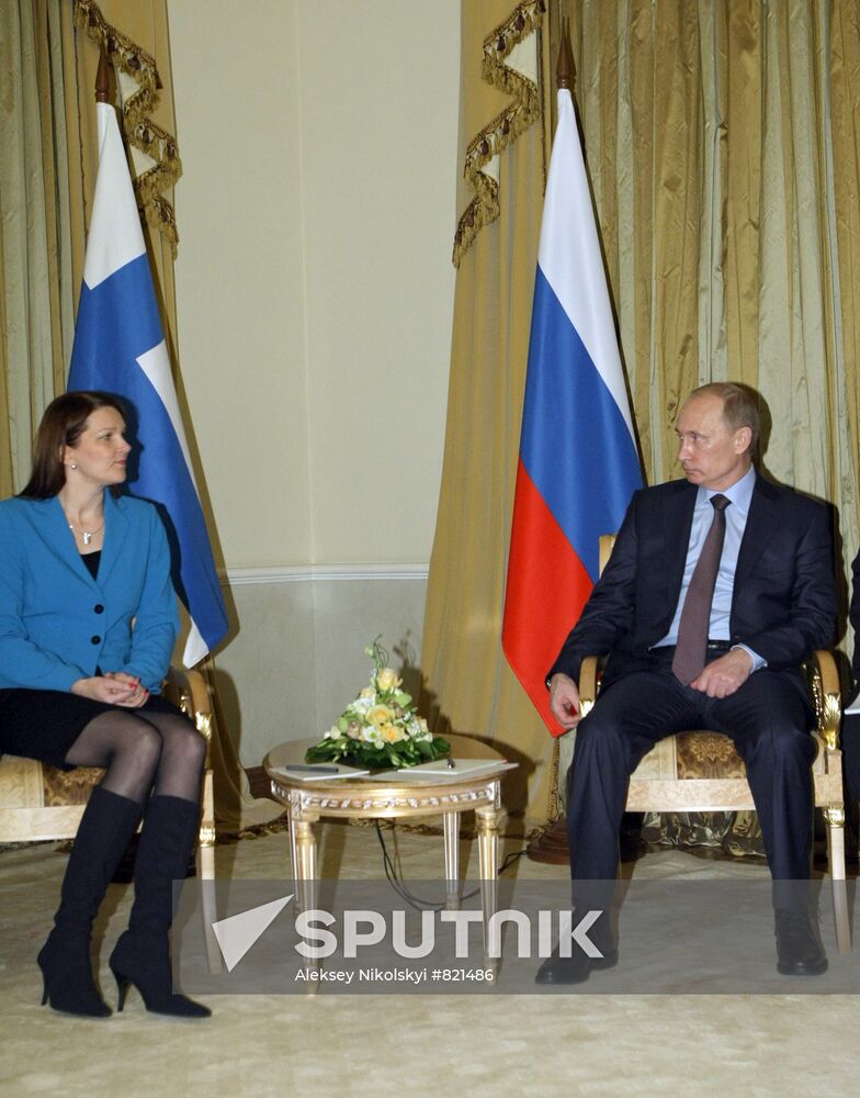 Vladimir Putin meets with Mari Kiviniemi