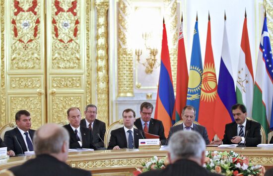 Dmitry Medvedev conducts CSTO and CIS summit in Kremlin