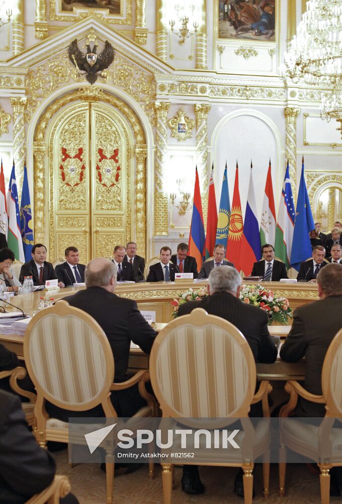 Dmitry Medvedev conducts CSTO and CIS summit in Kremlin