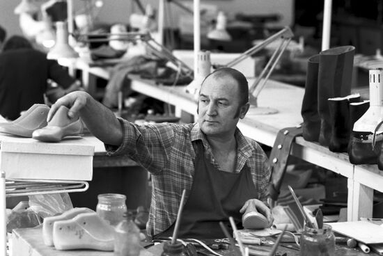 Shoemaker in All-Union House of Clothing