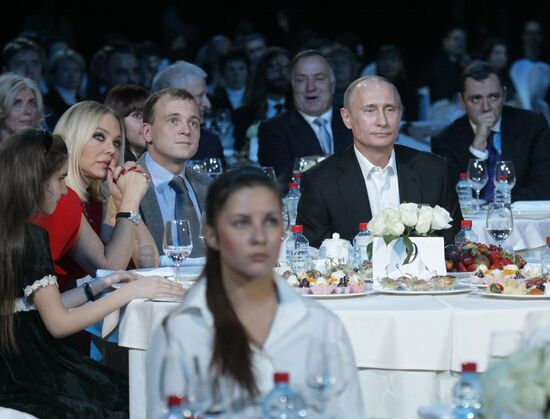 Vladimir Putin attends charity concert in St. Petersburg