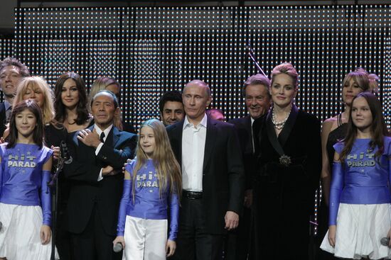 Vladimir Putin attends charity concert in St. Petersburg