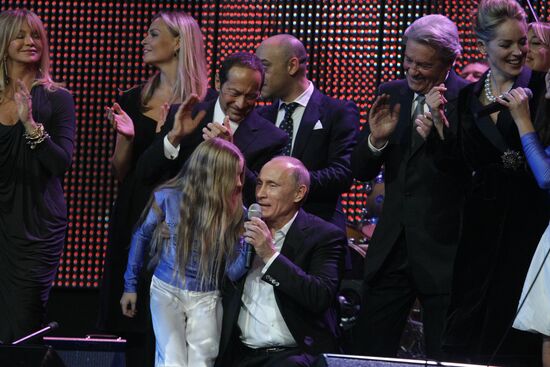Vladimir Putin attends charity concert in St. Petersburg