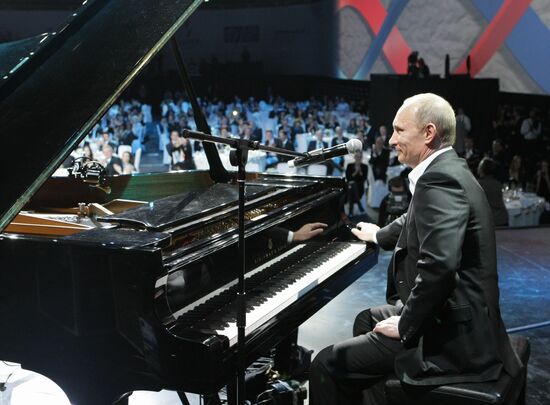 Vladimir Putin attends charity concert in St. Petersburg