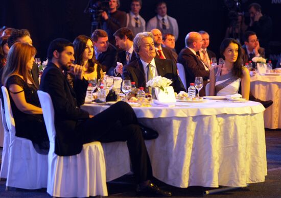 World renowned actors attend charity concert in St. Petersburg