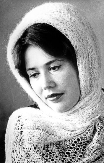 Weaver Lyudmila Mileshkina