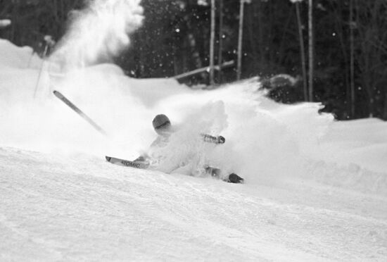 Downhill skiing